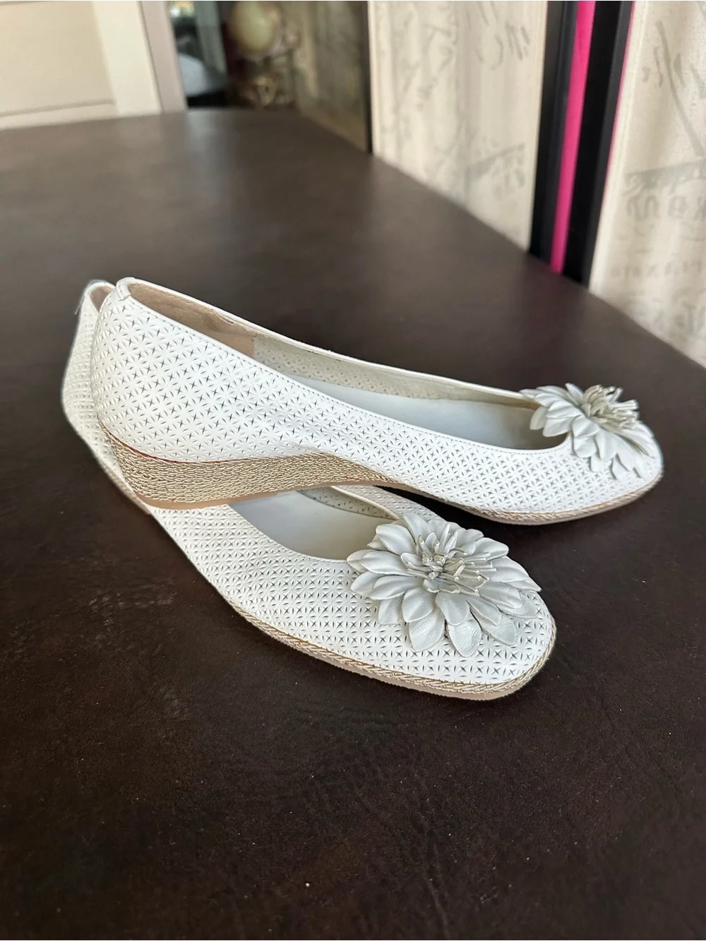 Sesto Meucci White Floral Appliqué Ballet Slight Wedge